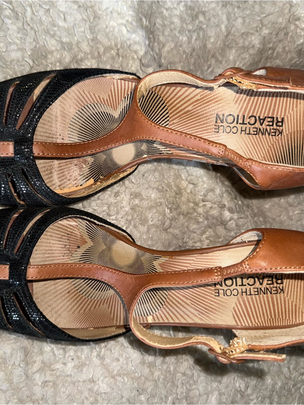 Kenneth Cole Reaction Black and Brown T-Strap Sandals